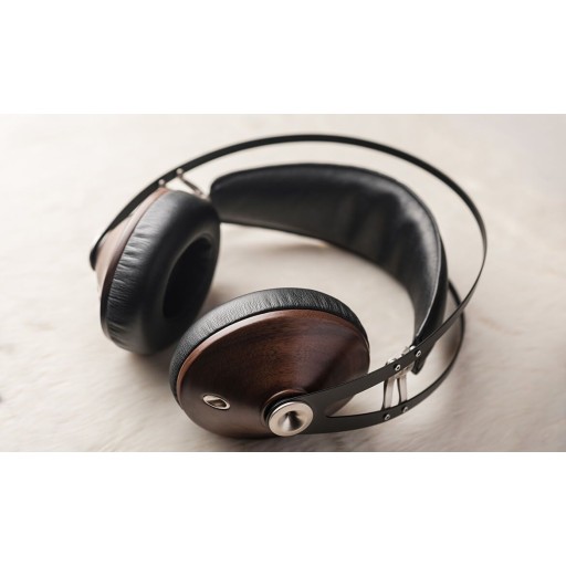 Meze Audio 99 Classics Closed Cup Headphones - Walnut/Silver