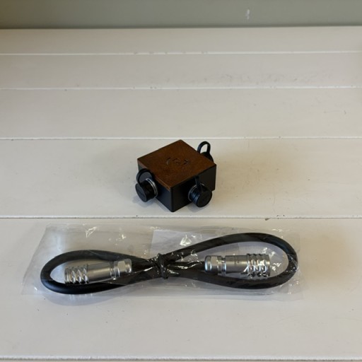 Ferrum Audio HYPSOS Linear Hybrid Power Supply and Ferrum Audio Power Splitter Ferrum Audio HYPSOS Linear Hybrid Power Supply and Ferrum Audio Power Splitter