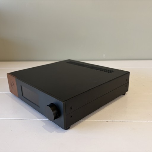 Ferrum Audio HYPSOS Linear Hybrid Power Supply and Ferrum Audio Power Splitter Ferrum Audio HYPSOS Linear Hybrid Power Supply and Ferrum Audio Power Splitter