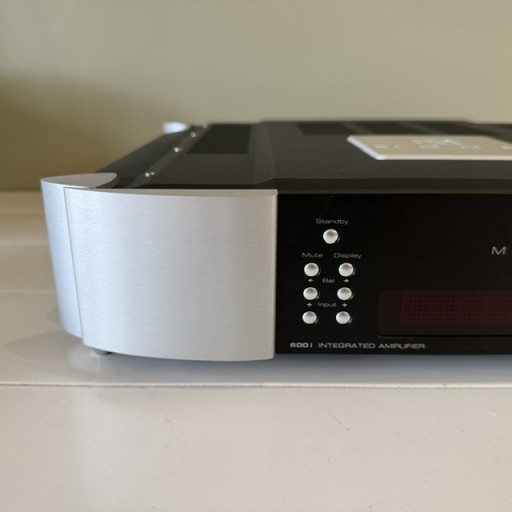 Moon Evolution 600i v1 Integrated Amplfier !Two Tone" Finish