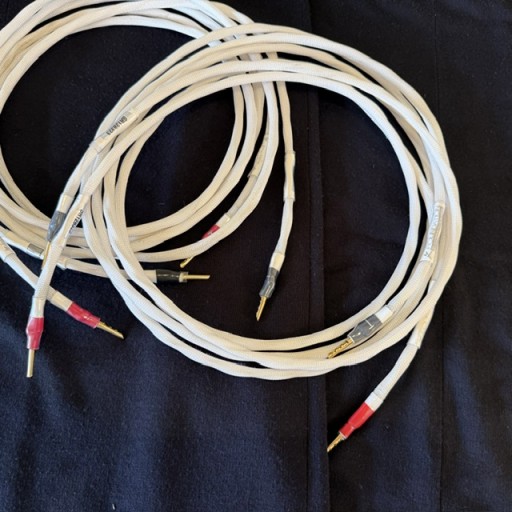 Synergistic Research Foundation Loudspeaker Cable - 8ft (2.5 metre) Pair - Banana to Banana