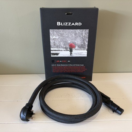 Audioquest Wind Series Blizzard with 72V DBS UK - C13 IEC Mains Cable - 2.0 Metres Audioquest Wind Series Blizzard with 72V DBS UK - C13 IEC Mains Cable - 2.0 Metres