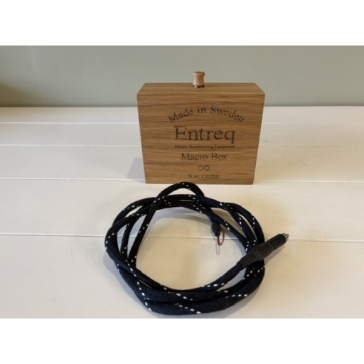 Entreq Macro Complete Grounding Kit (Macro Ground Box & Cable with RCA Adaptor) Entreq Macro Complete Grounding Kit (Macro Ground Box & Cable with RCA Adaptor)