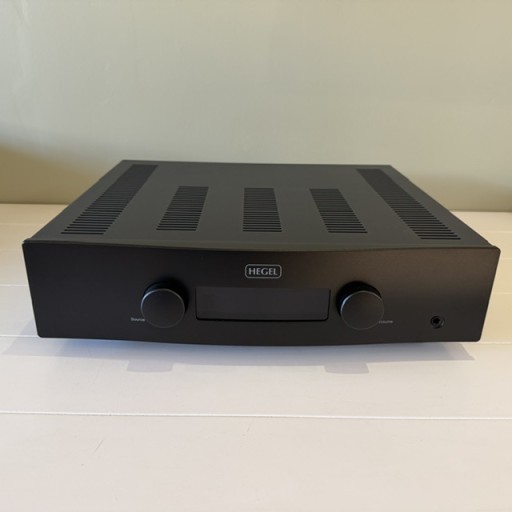 Hegel H190v Integrated Amplifier - Black
