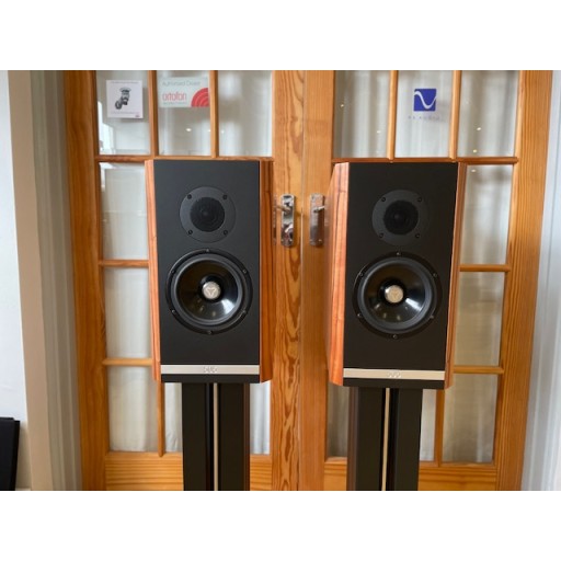 Kudos Titan 505 Loudspeakers in Tineo Finish - Pair + Stands