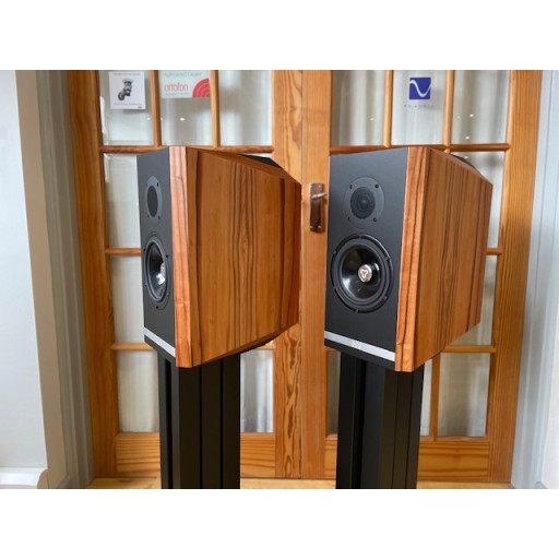 Kudos Titan 505 Loudspeakers in Tineo Finish - Pair + Stands