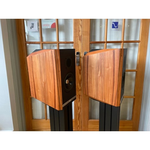 Kudos Titan 505 Loudspeakers in Tineo Finish - Pair + Stands