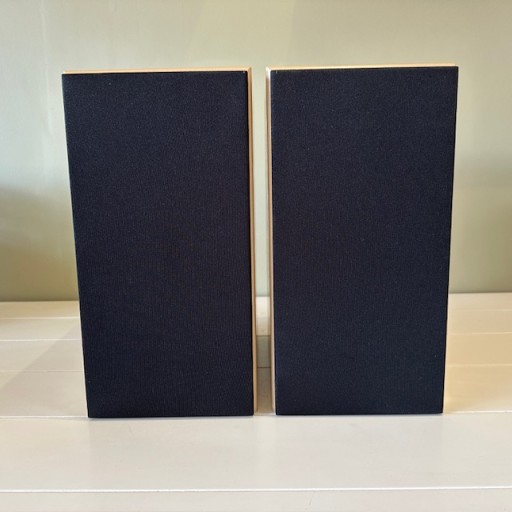 Totem Acoustic Bison Standmount - White Oak Finish - Pair